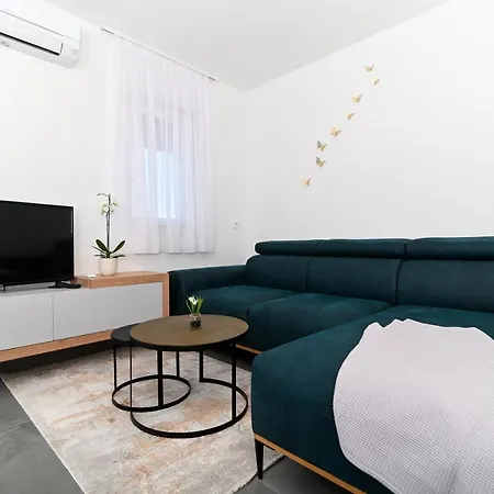 Appartement Laura, Free Parking, Balcony, 4 Ppl Trogir