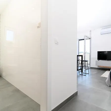 Appartement Laura, Free Parking, Balcony, 4 Ppl Trogir
