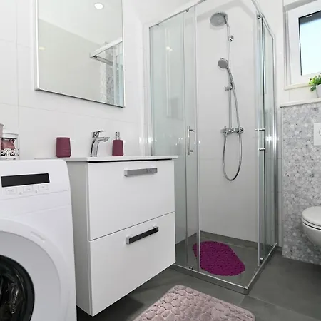 Appartement Laura, Free Parking, Balcony, 4 Ppl