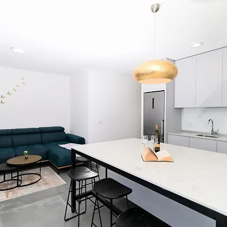 Laura, Free Parking, Balcony, 4 Ppl Διαμέρισμα *