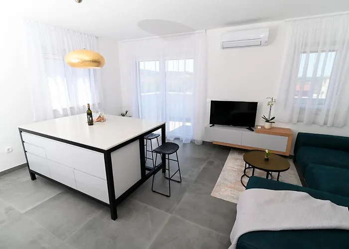 Laura, Free Parking, Balcony, 4 Ppl 公寓 特罗吉尔