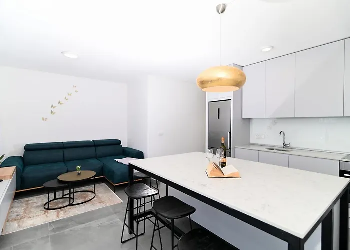 Laura, Free Parking, Balcony, 4 Ppl 公寓 *