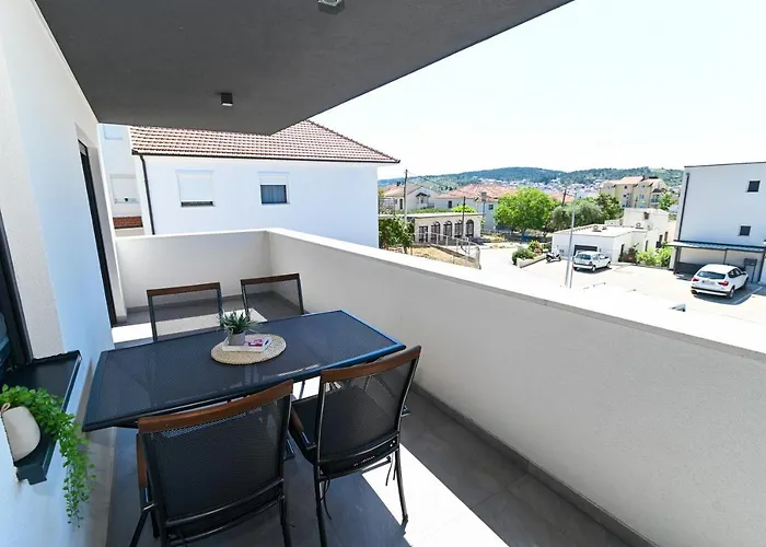 Laura, Free Parking, Balcony, 4 Ppl 公寓 特罗吉尔