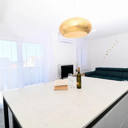 Laura, Free Parking, Balcony, 4 Ppl Apartman